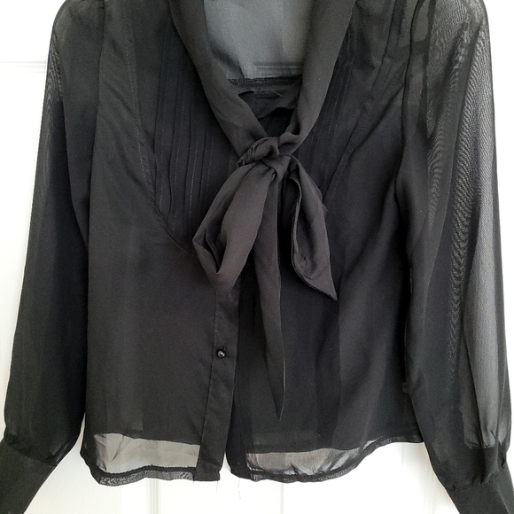 Ladies blouse - Picture 2 of 2